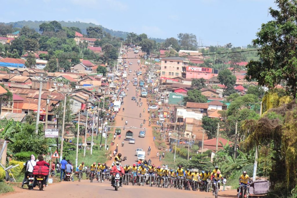 The route was not short of challenging hills as the cyclists tussled it out in the MTN Busoga Kingdom bicycle race finale. 1